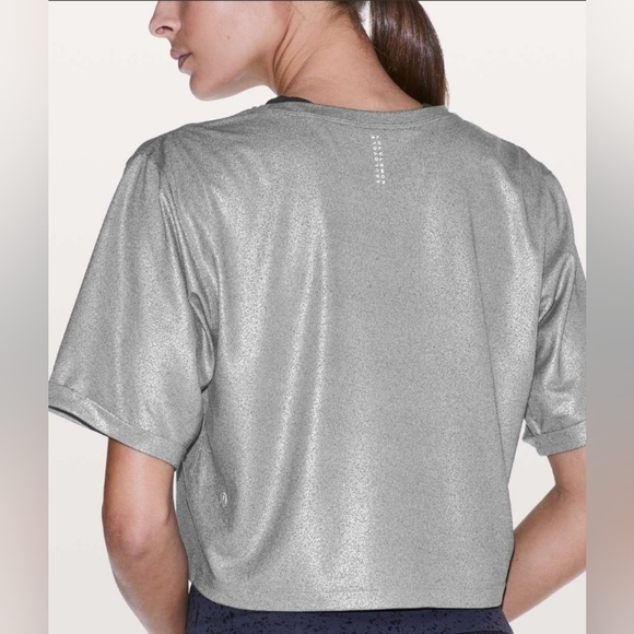 Lululemon To The Beat Tee X SoulCycle Luminosity Foil Heathered Metal Grey 4-6 - Picture 6 of 14